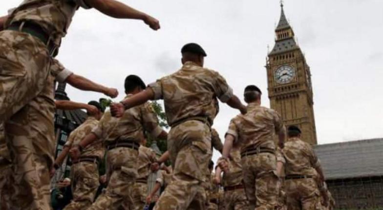 В Великобритании военные будут помогать полиции патрулировать улицы