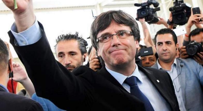Отстраненный лидер Каталонии призвал к демократическому сопротивлению Мадриду