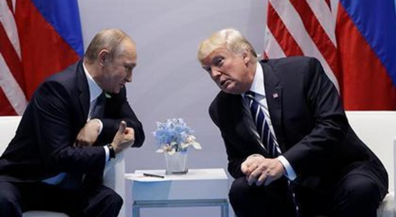 Встреча Трампа и Путина в Париже срывается