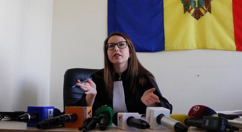 Судья, отменившая выборы в Кишиневе, пожаловалась на реакцию народа