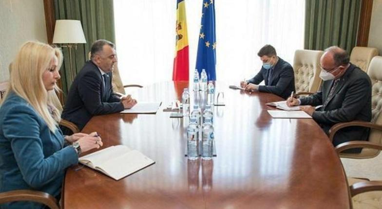 Премьер-министр Молдовы считает себя неправильно понятым в Румынии