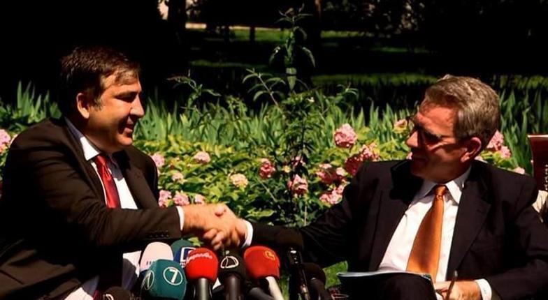Саакашвили: американское правительство будет доплачивать одесским чиновникам