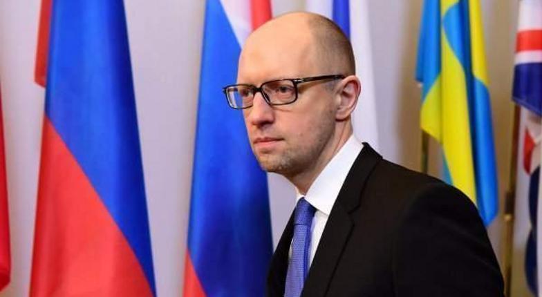 Яценюк объявил о запуске запасного плана по расследованию крушения Боинга на Донбассе