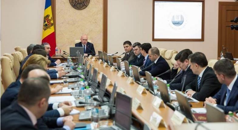 Власти Молдовы увидели угрозу в лице молодых специалистов