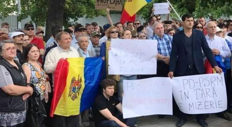 В Кишиневе объявлены бессрочные протесты против режима Додона-Плахотнюка (ФОТО)