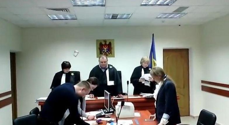 Назначенная Додоном судья легализовала нарушение Конституции в отношении политзаключенных «группы Петренко»