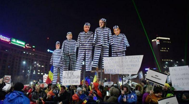 Би-би-си о сотнях тысяч протестующих в Румынии: кто они и чего добиваются?