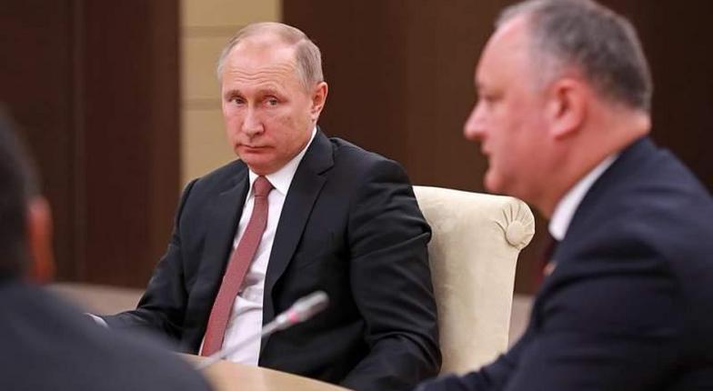 Додон не намерен ссориться с Плахотнюком «из уважения к Путину»