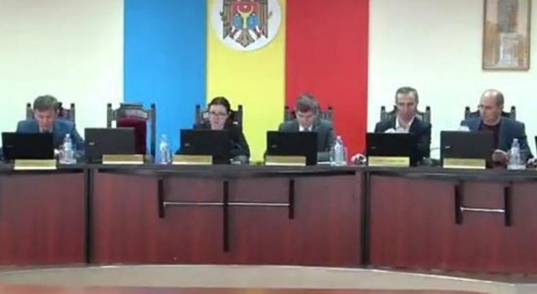 Центризбирком дождался разрешения Плахотнюка для объявления досрочных выборов мэров в Бельцах и Кишиневе