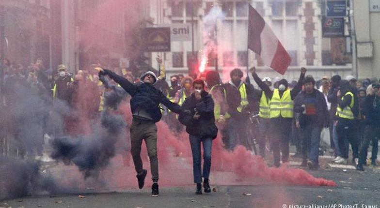 Власти Франции ответили «желтым жилетам» беспрецедентной волной арестов
