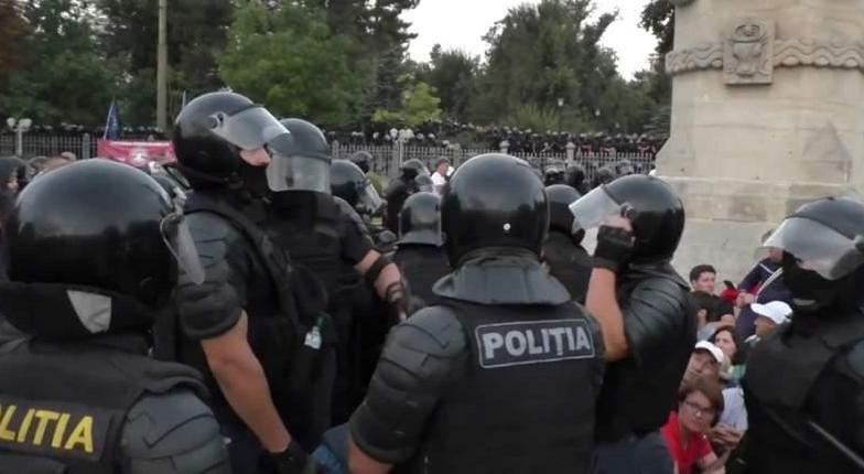 Партия про-российского Додона возмущена прошедшими в Молдове протестами