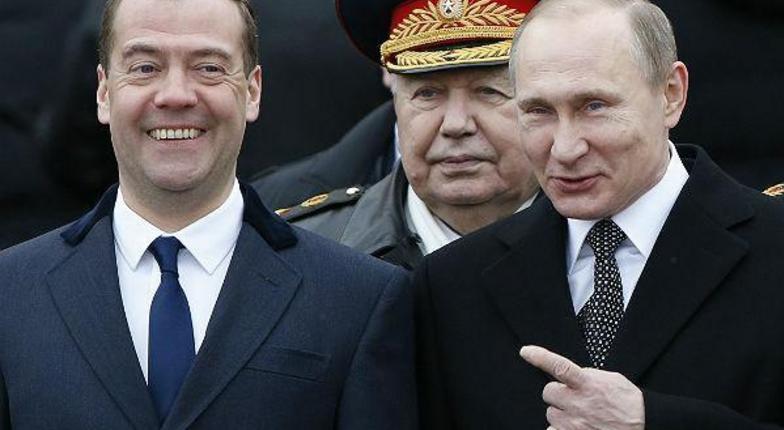 В России сохраняется тандем Путин-Медведев
