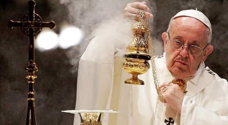 Папа Римский одобрил новый текст молитвы `Отче наш`
