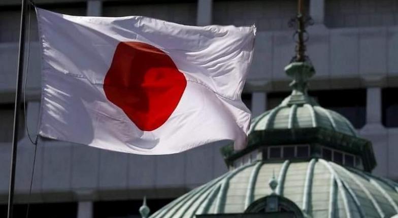 Премьер Японии проводит массовую чистку в правительстве