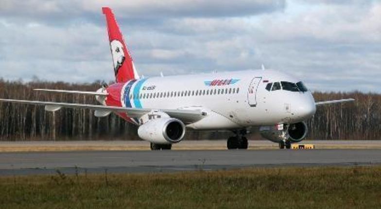SuperJet с отказавшим двигателем благополучно приземлился в аэропорту Тюмени
