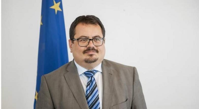 Посол ЕС отверг обвинения в участии европейских чиновников в краже миллиарда
