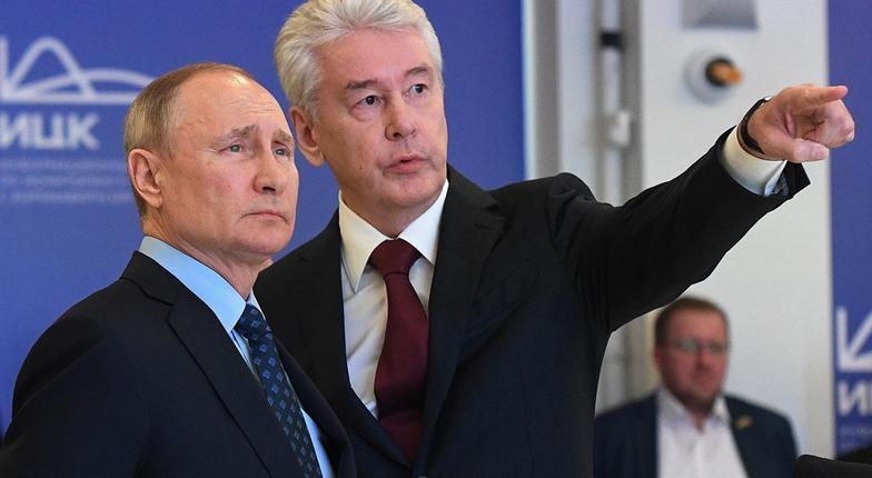Собянин призвал сверстников Путина перейти на домашний режим