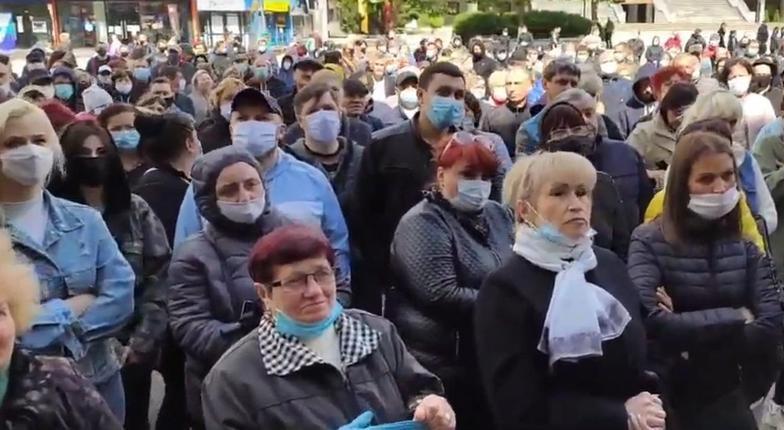 В Бельцах второй день проходит протест торговцев местного рынка