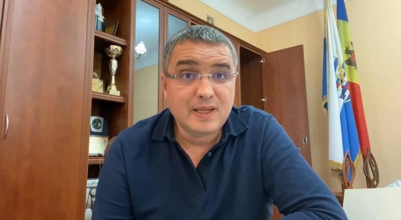 Ренато Усатый предложил протестировать на коронавирус сотрудников всех примарий Молдовы