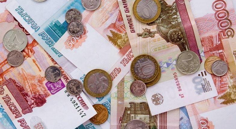 Власти России опровергают информацию о деноминации рубля