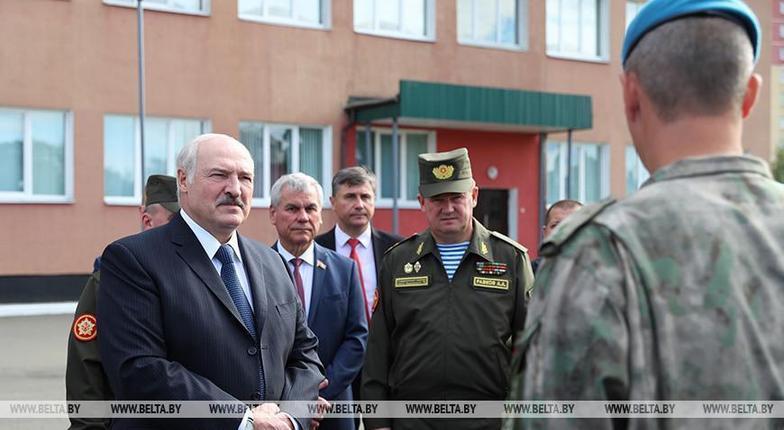 Лукашенко заявил о сценарии насильственного свержения власти в Белоруссии
