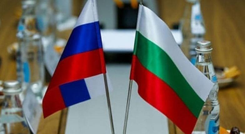 Российского военного атташе в Болгарии обвинили в шпионаже