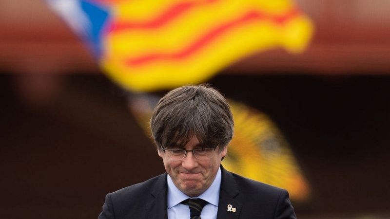 Лидер каталонских сепаратистов задержан в Италии по запросу Испании