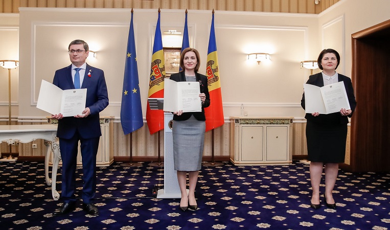Украина отказывается от рассмотрения заявки Украины в ЕС в пакете с заявками Молдовы и Грузии