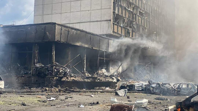 В результате российского ракетного удара по центру Винницы погибли не менее 12 человек