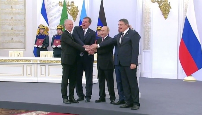 Путин подписал договор о расширении России за счет еще четырех областей Украины