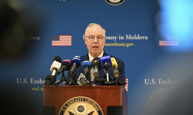 Посол США объяснил причины введения санкций в отношении Плахотнюка и Шора