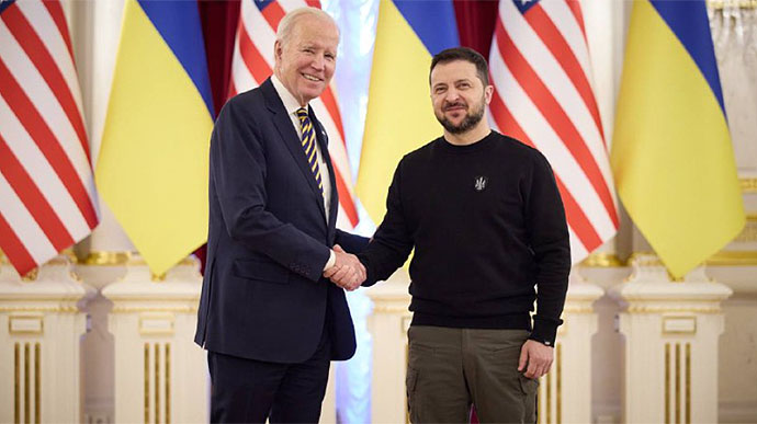 Президент США совершил внезапный визит в Киев